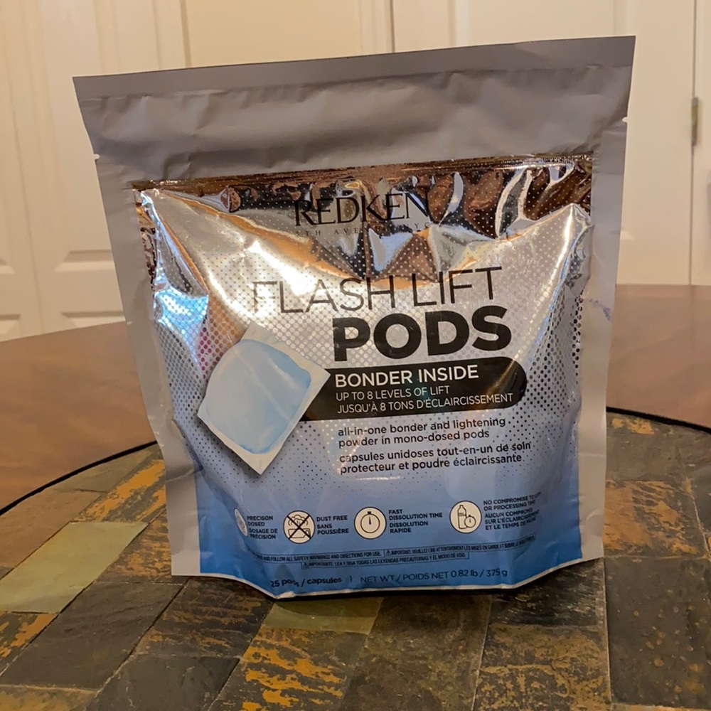Redken Flash Lift Bonder Lightener Pods 0.82 lbs 25 pods
